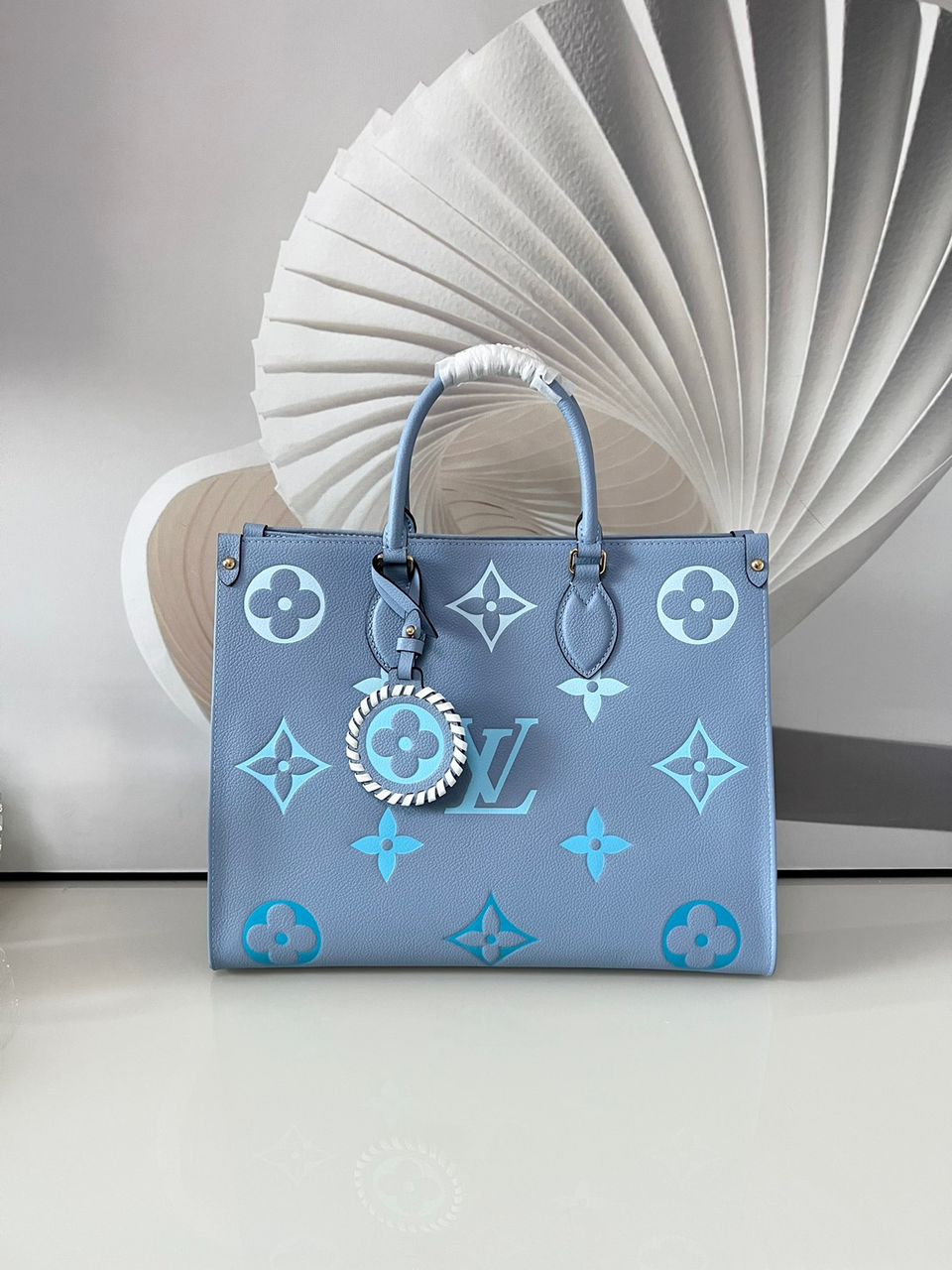 LV OnTheGo MM Monogram Empreinte Summer Blue For By The Pool