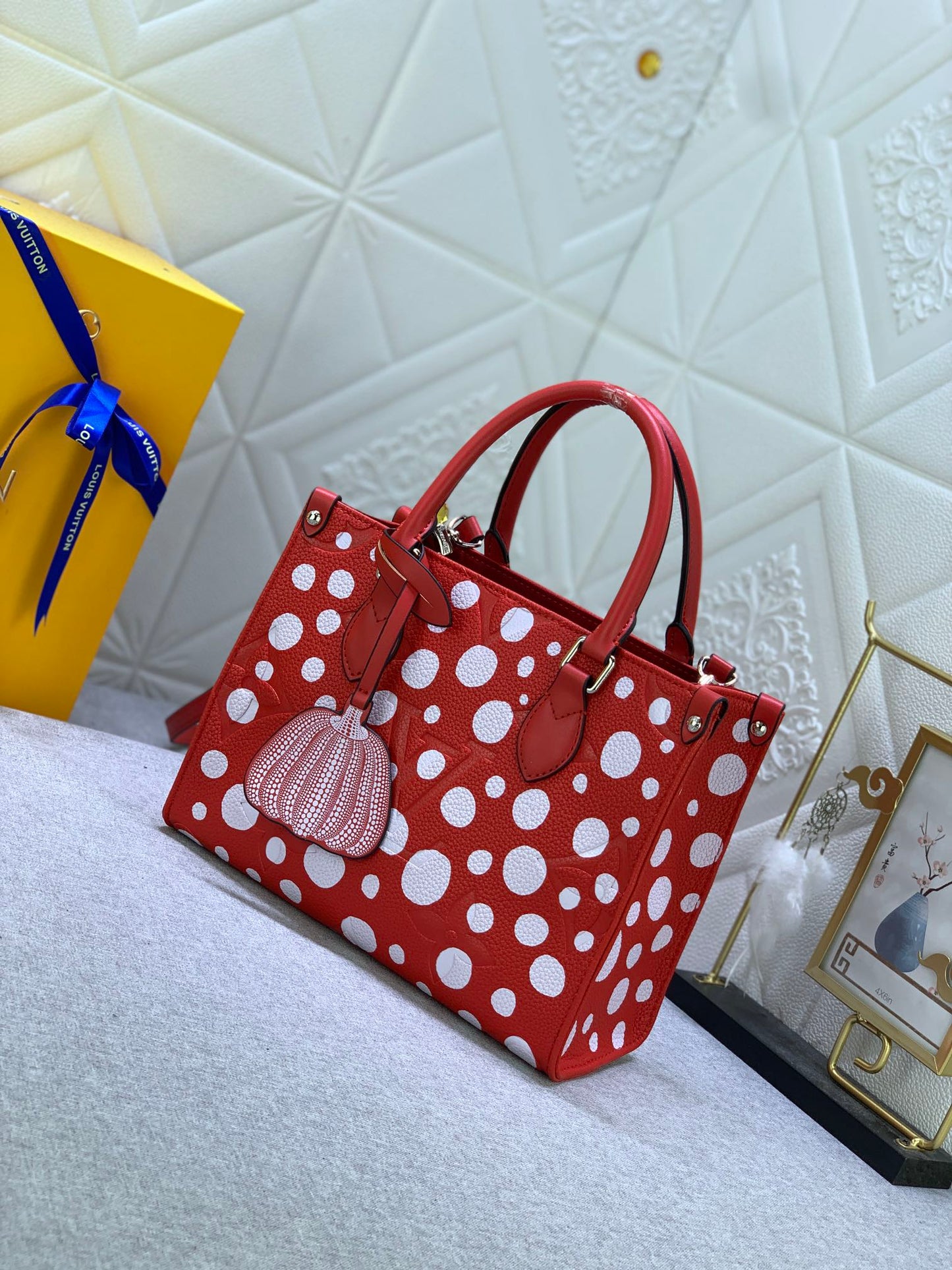 EN - New Bag LUV 636