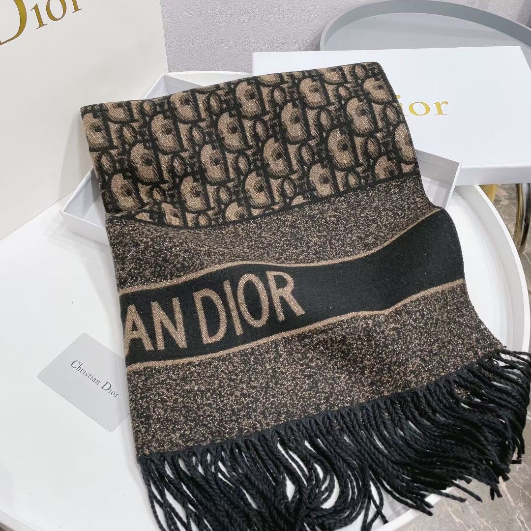 EN - Luxury  DIR Scarf 001