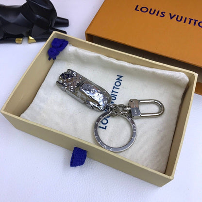 EN - Lux Keychains LUV 042