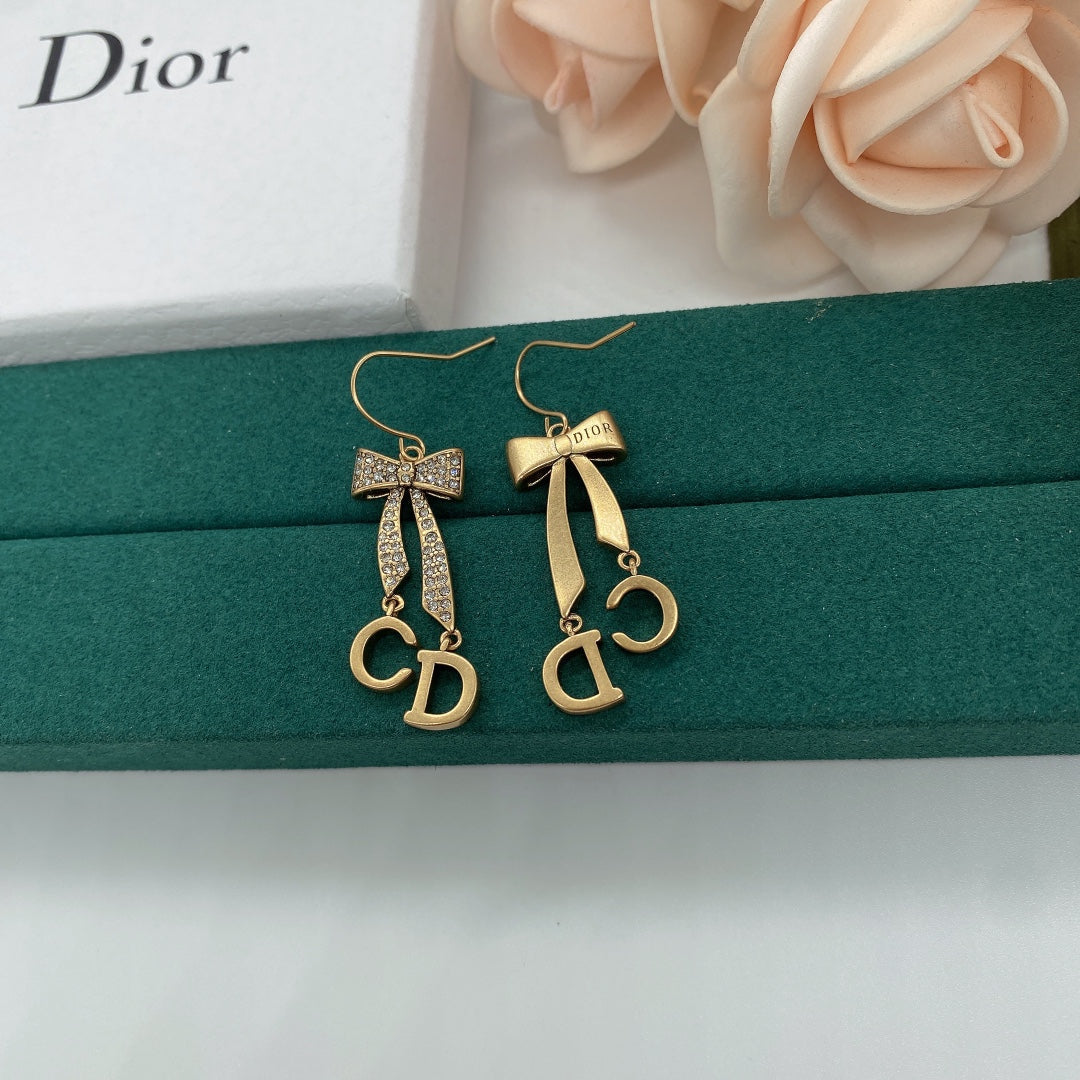 EN - Lux Earring Dir 033