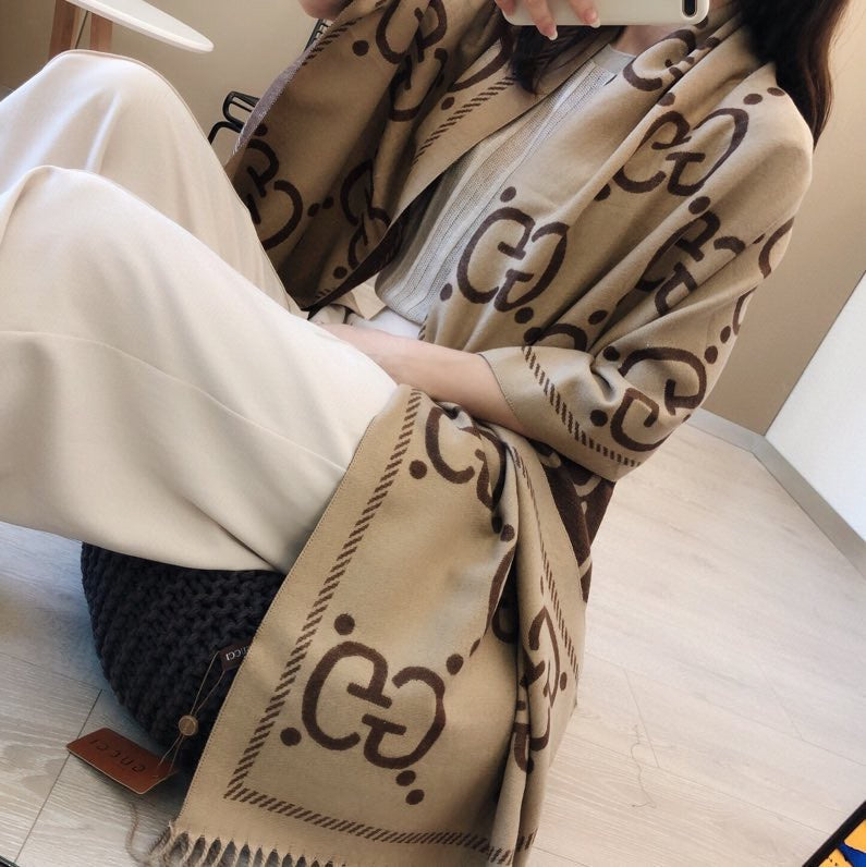 EN - Luxury GCI Scarf 043