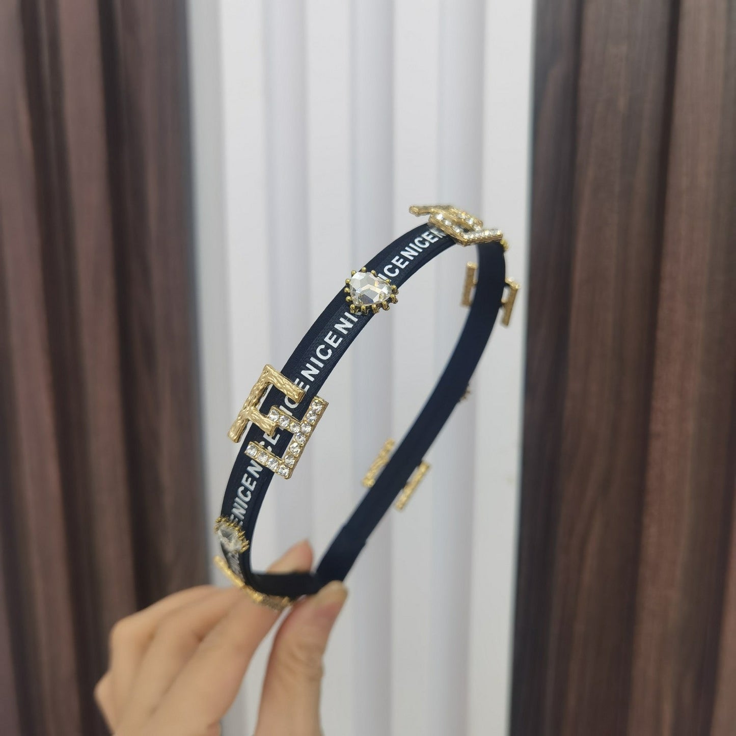 EN - Luxury Hair Band FEI 041