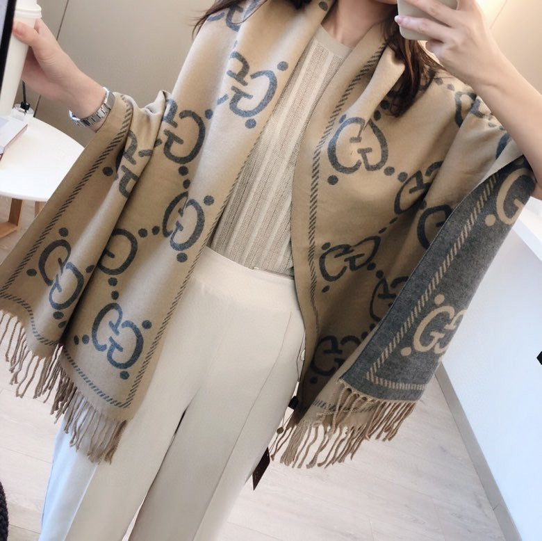 EN - Luxury GCI Scarf 043