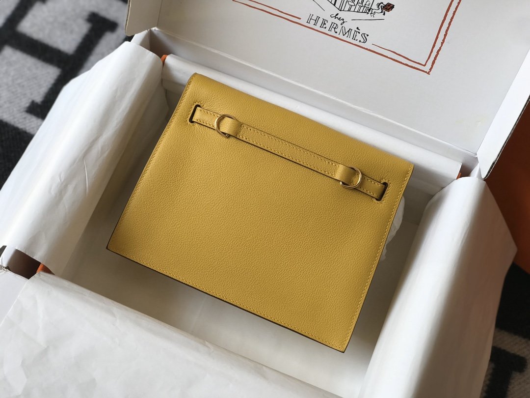 HM Kelly Yellow For Women Gold Toned Hardware 8.7in/22cm