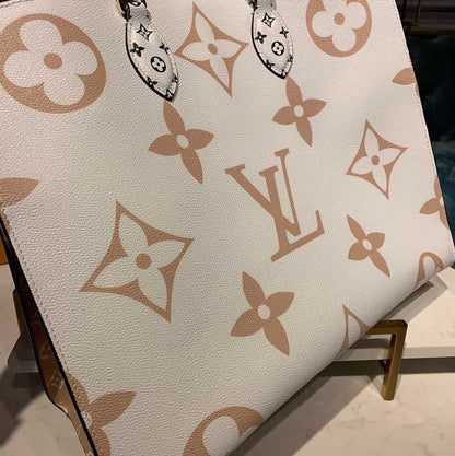 LV OnTheGo GM Tote Bag Monogram Giant Canvas Khaki/Cream/Beige For Women,  Shoulder Bags 16.3in/41.5cm LV M44571