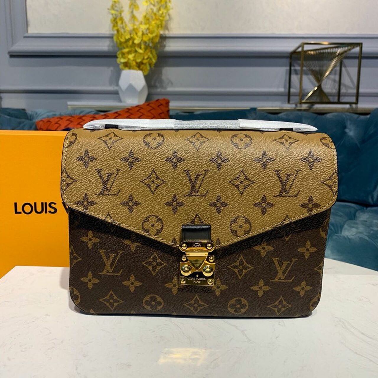 LV Pochette Metis Monogram Reverse Canvas For Women,  Shoulder And Crossbody Bags 9.8in/25cm LV M44876