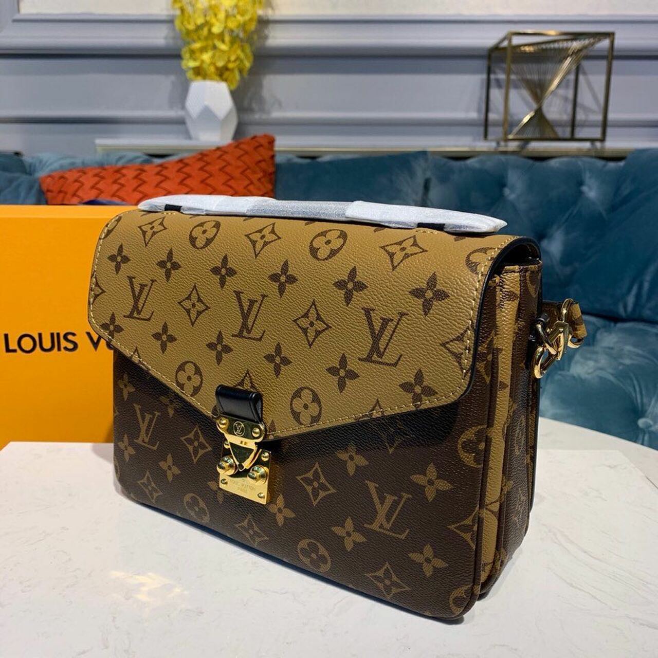 LV Pochette Metis Monogram Reverse Canvas For Women,  Shoulder And Crossbody Bags 9.8in/25cm LV M44876