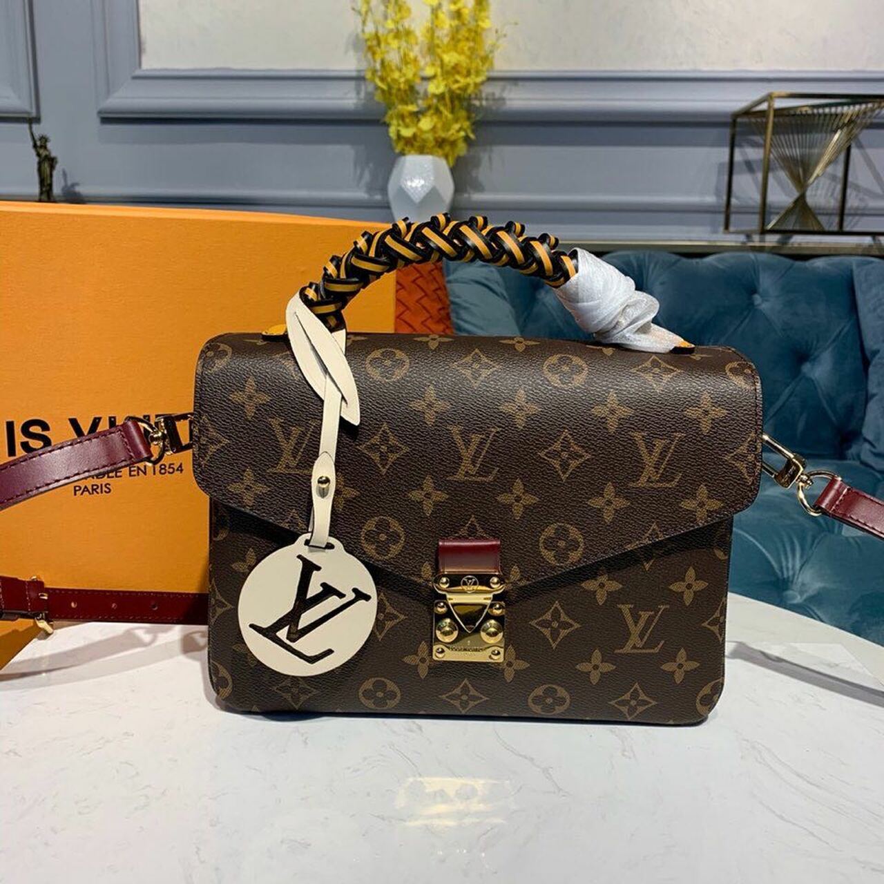 LV Pochette Métis Monogram Canvas For Women,  Shoulder Bags 9.7in/24cm LV M44668