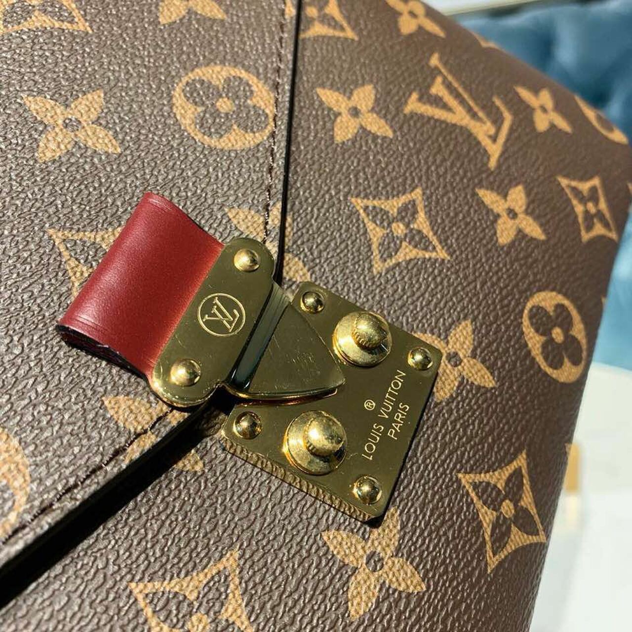 LV Pochette Métis Monogram Canvas For Women,  Shoulder Bags 9.7in/24cm LV M44668