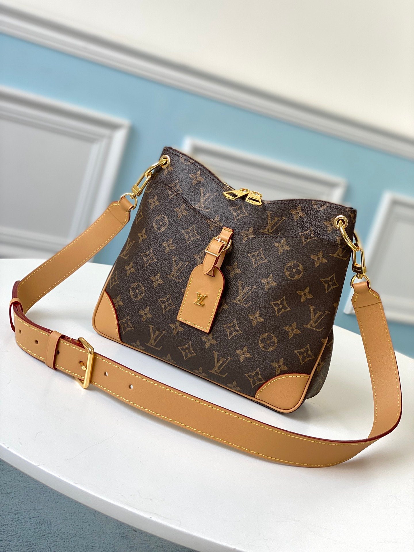 LV Crossbody 31cm Brown