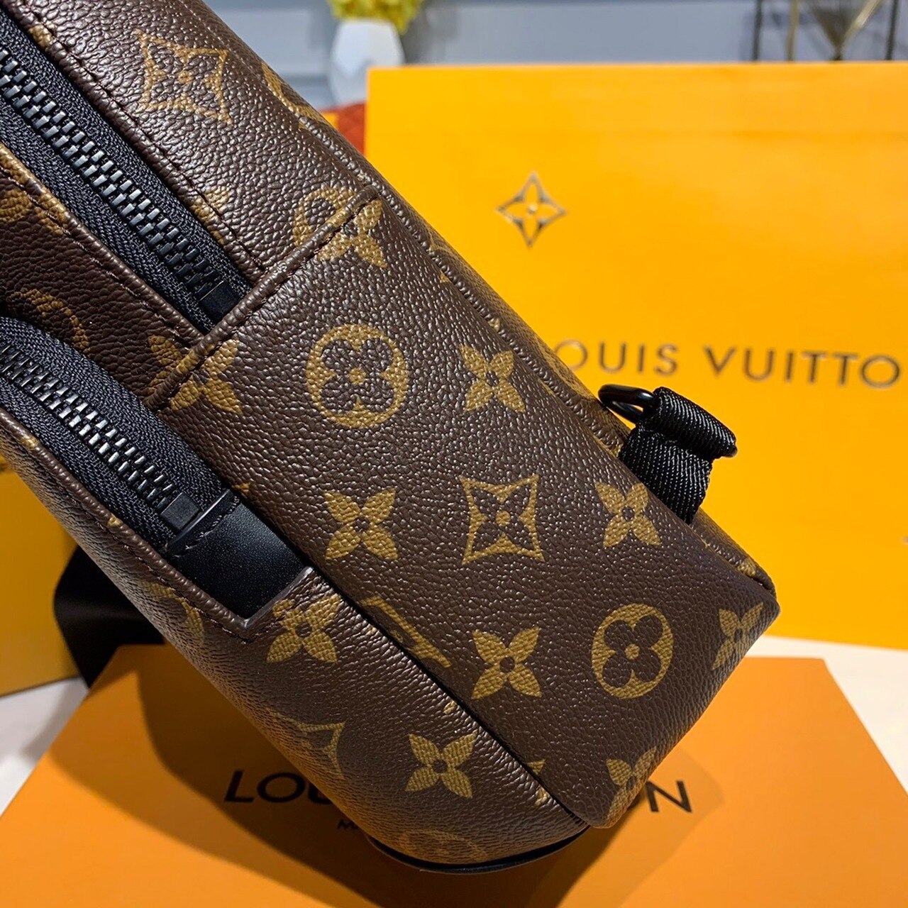 LV Avenue Sling Bag Monogram Canvas For Men, Bag, Crossbody Bags 12.2in/31cm LV