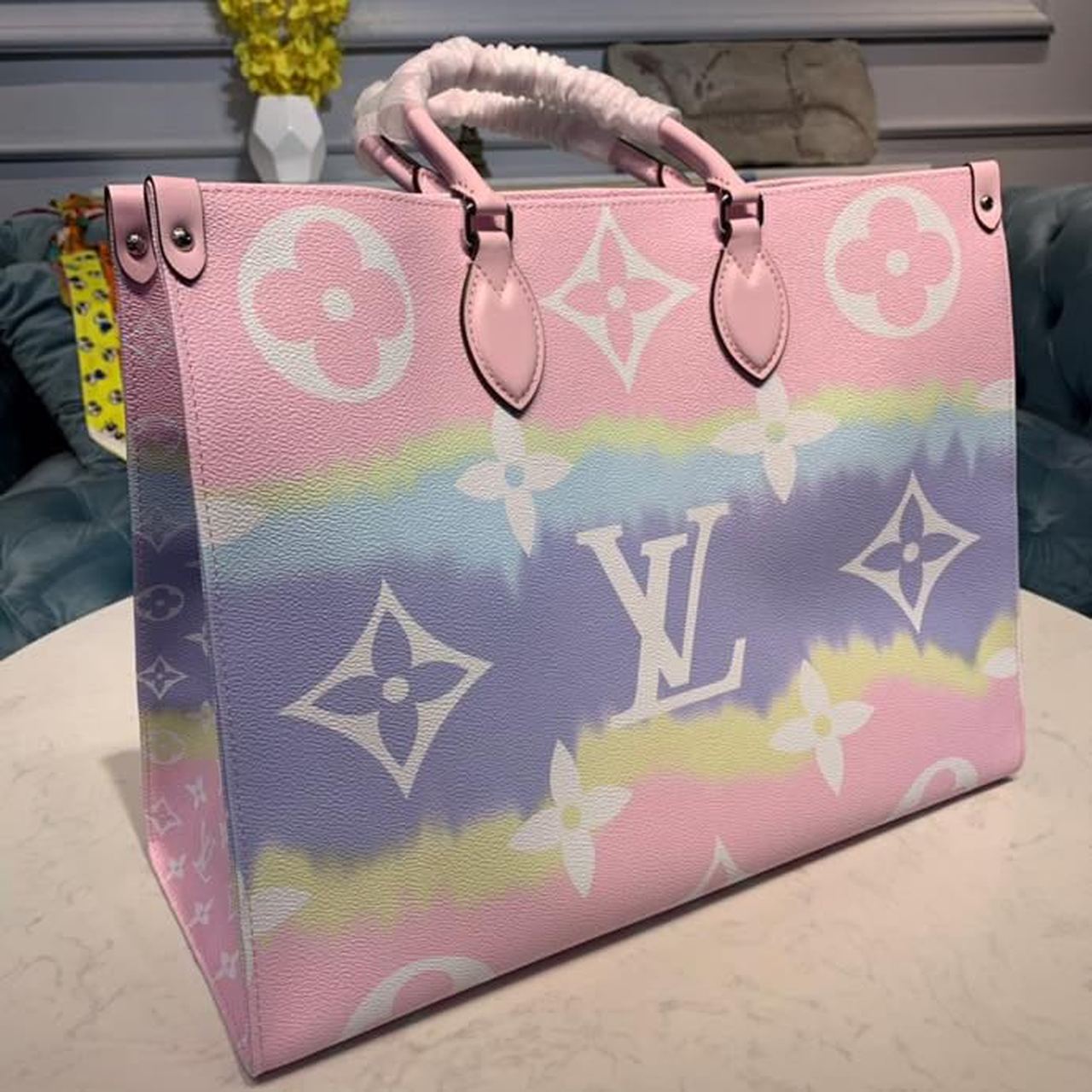 LV Escale OnTheGo GM Tote Bag Monogram Canvas Pastel Pink For Women,  Shoulder Bags 16.1in/41cm LV M45119