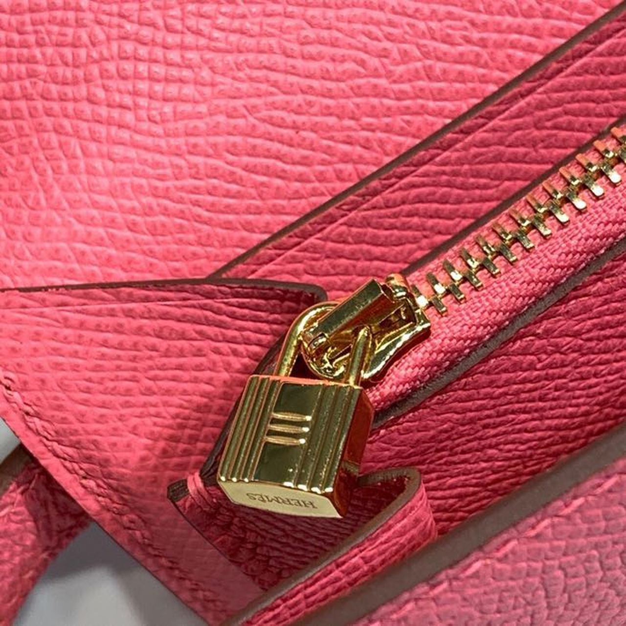 HM Kelly Wallet To Go Woc Pink With Gold Toned Hardware Bag For Women 8.2in/21cm