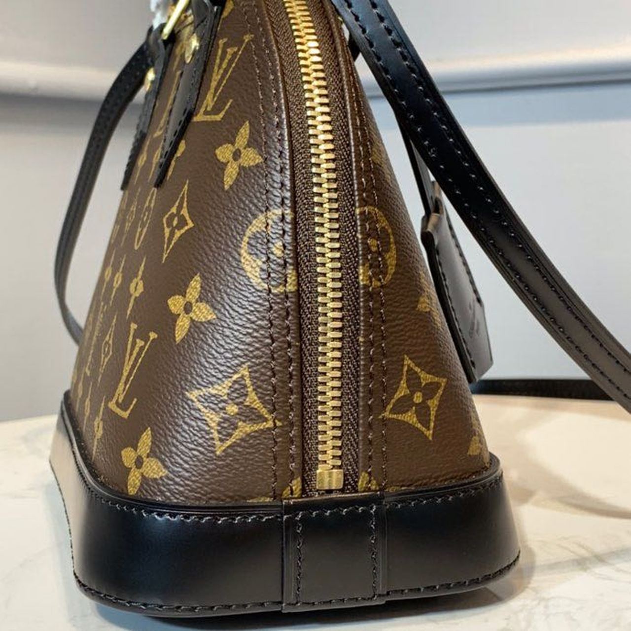 LV Alma BB Monogram Canvas For Women,  Shoulder And Crossbody Bags 9.8in/24cm LV M53152