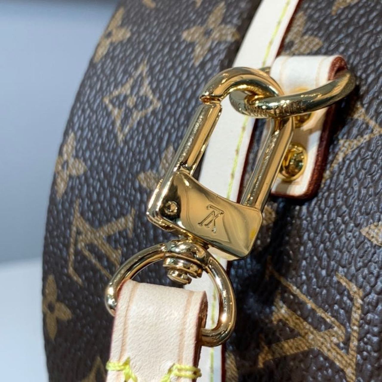 LV Petite Boite Chapeau Monogram Canvas For Women,  Shoulder And Crossbody Bags 6.9in/17.5cm LV M43514