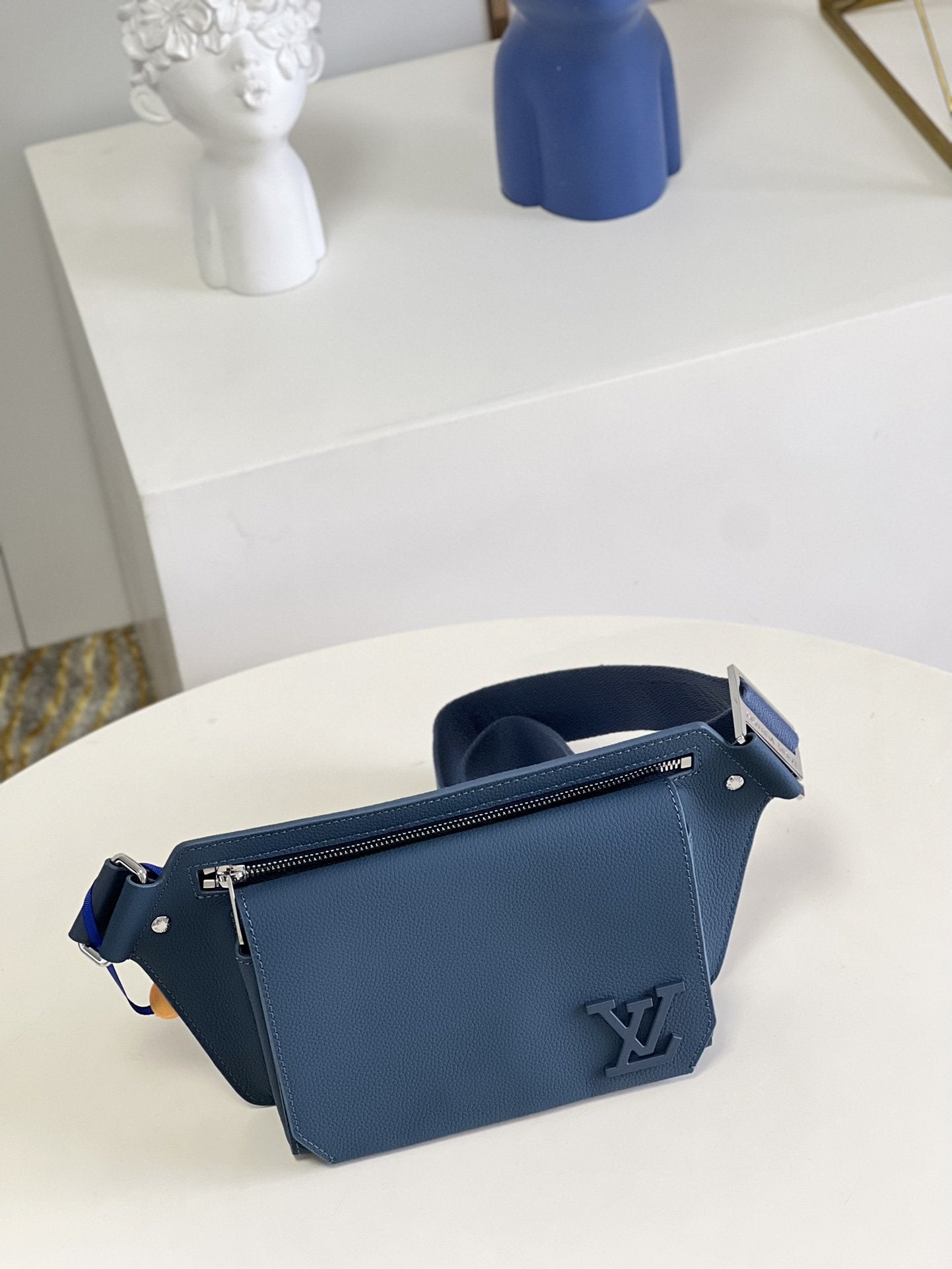 LV Aerogram Slingbag Navy Blue For Men, Bags 30cm LV M59625