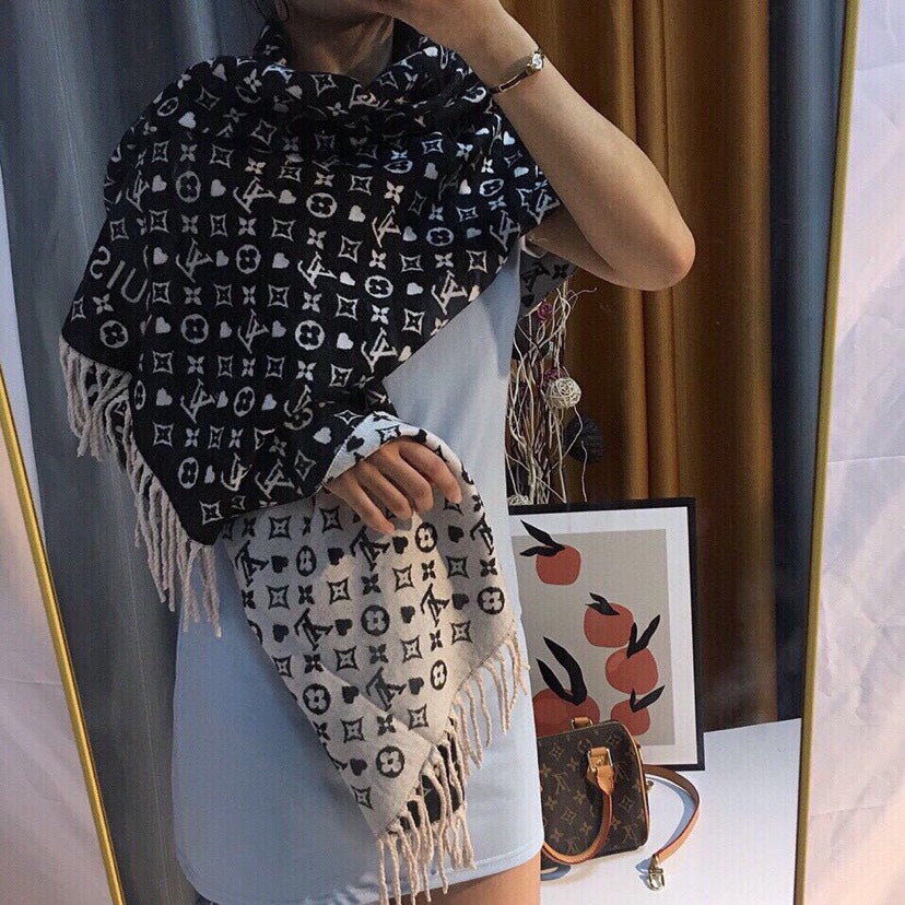 EN - Luxury LUV  Scarf 031