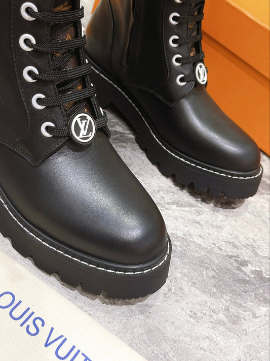 Premium  LUV BOOTS 040