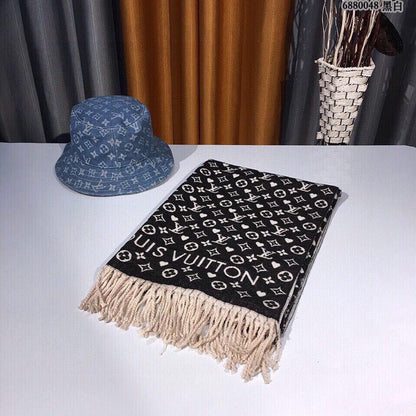 EN - Luxury LUV  Scarf 031