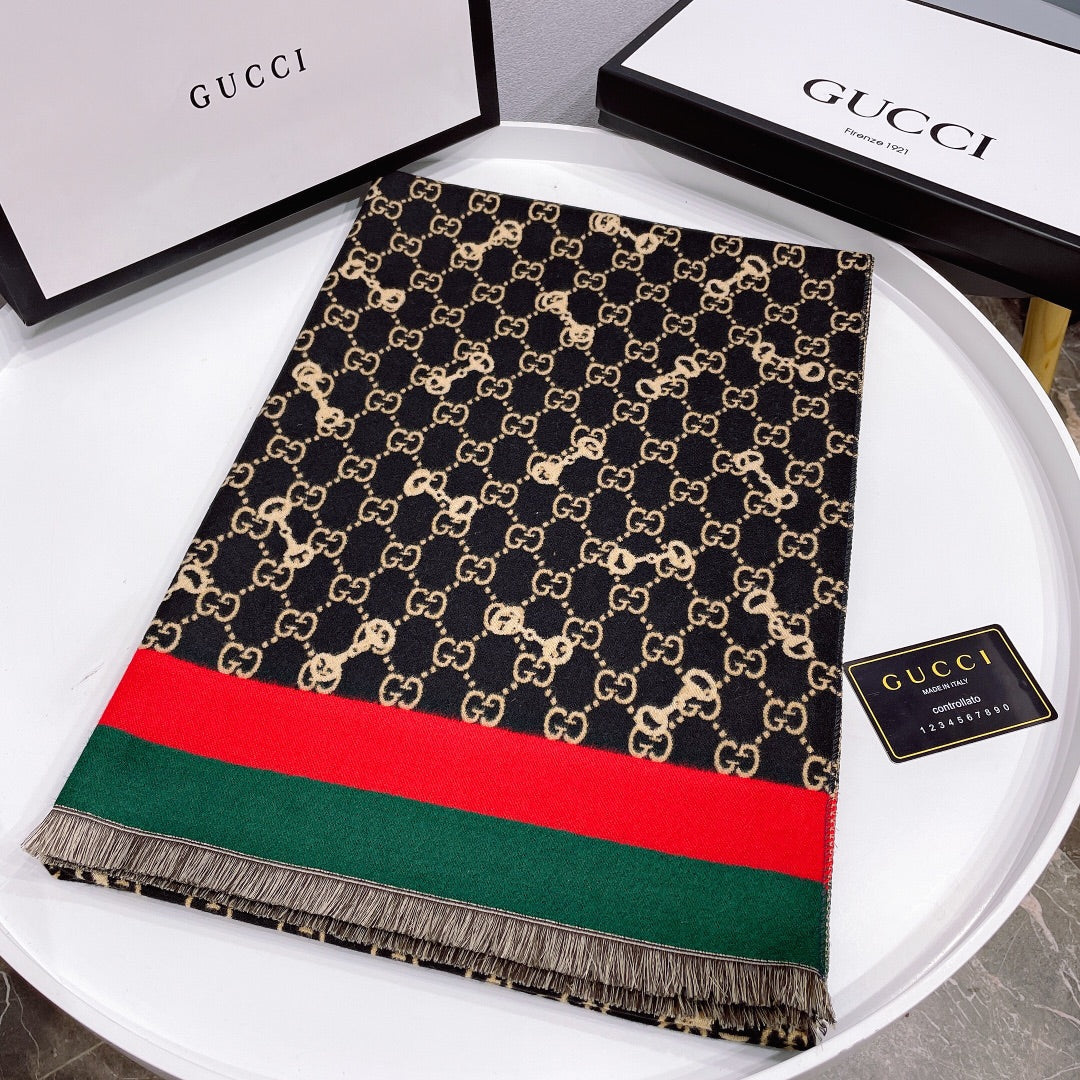 EN - Luxury GCI Scarf 015