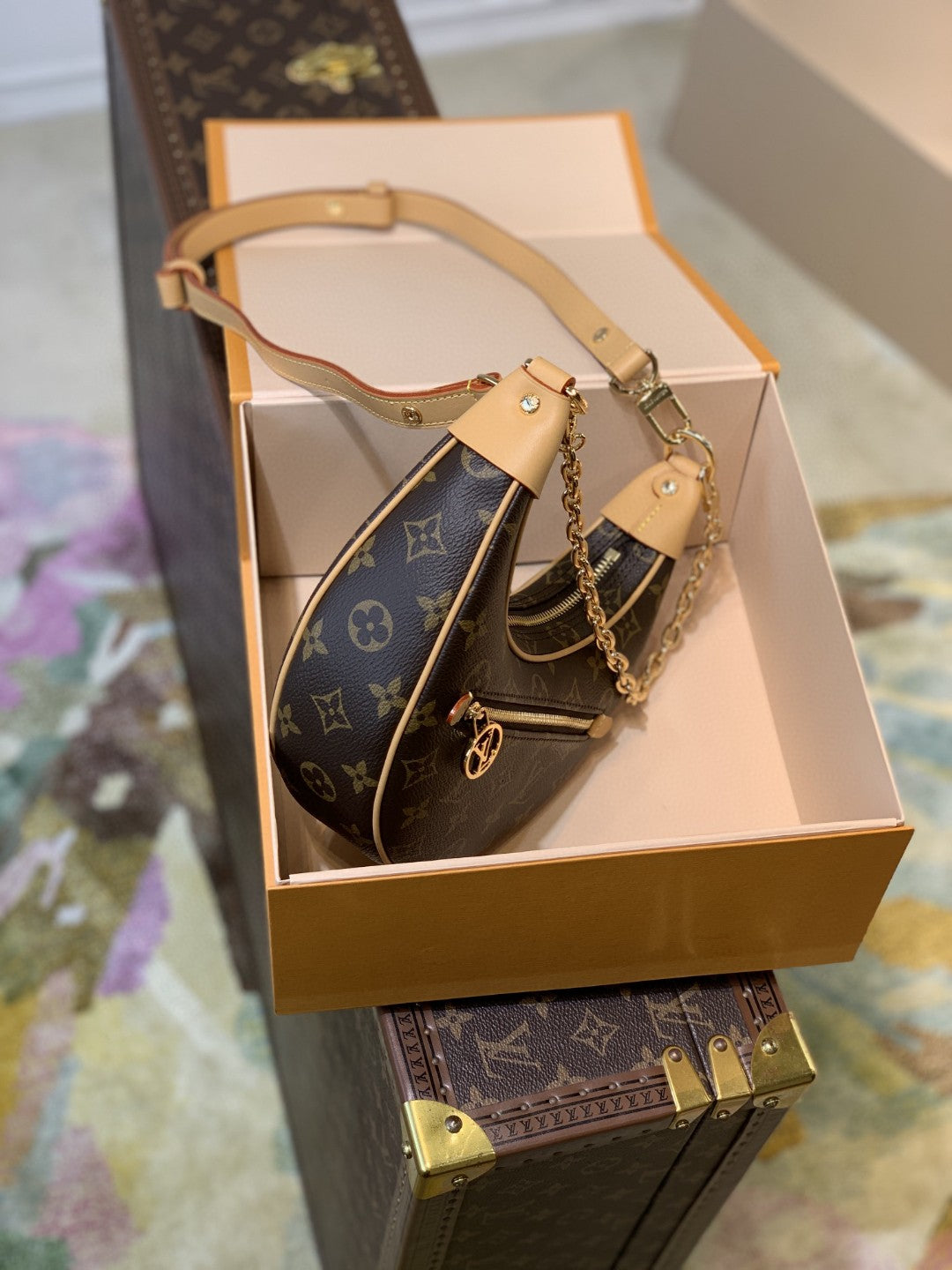 LV Loop Monogram Canvas By Nicolas Ghesquiere For The Cruise Collection,  Shoulder And Crossbody Bags 9.1in/23cm LV M81098