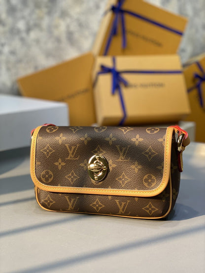 LV Tikal PM Monogram Canvas For Women,  Shoulder Bags 23cm LV M40078