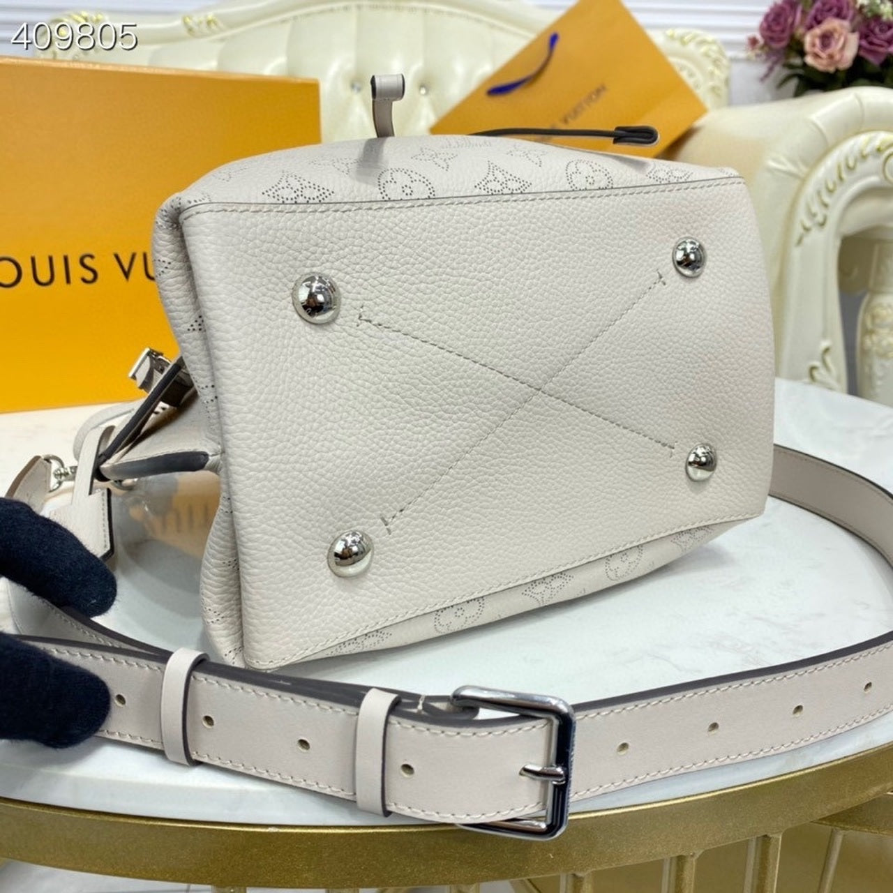 LV Muria Bucket Bag Snow White For Women,  Shoulder And Crossbody Bags 9.8in/25cm LV M58483