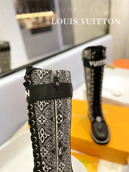 Premium  LUV BOOTS 030