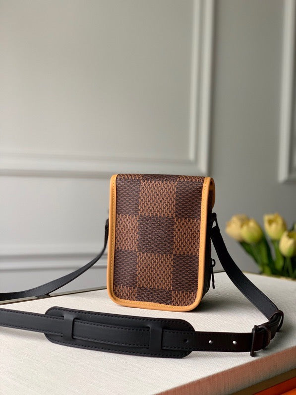 LV x Nino Nano Amazone Messenger Giant Damier Ebene And Monogram Canvas By Virgil Abloh For Men, Bags 7.1in/18cm LV N40357