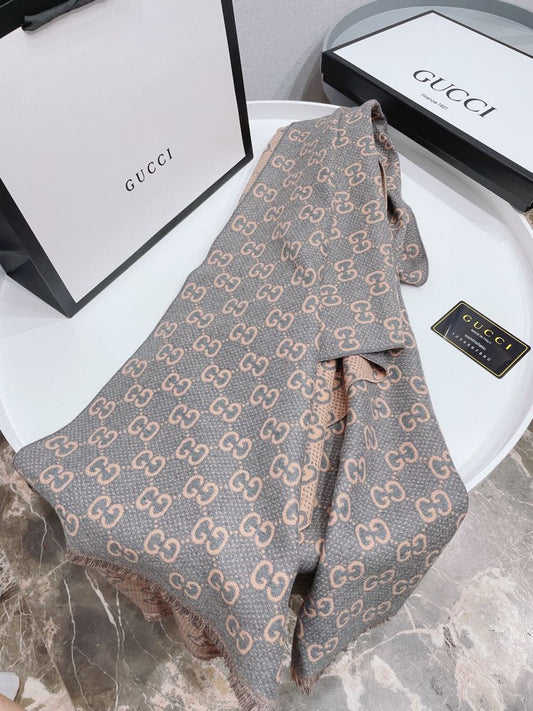 EN - Luxury GCI Scarf 040