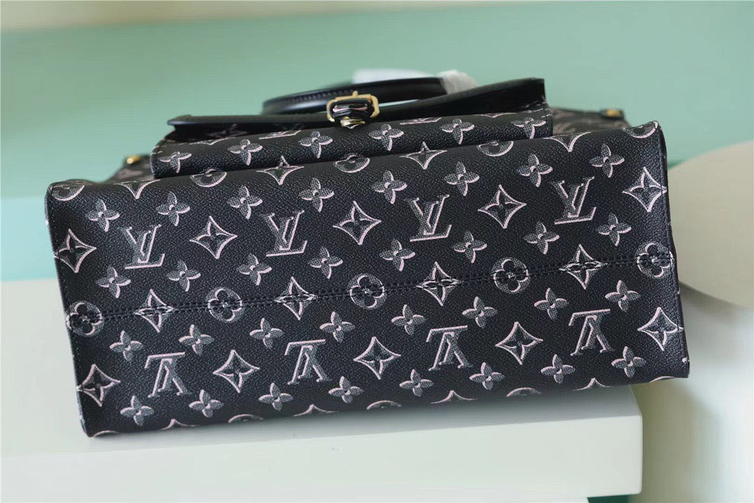 LV OnTheGo MM Monogram Canvas Black For Women,  Shoulder And Crossbody Bags 13.8in/35cm LV M46154