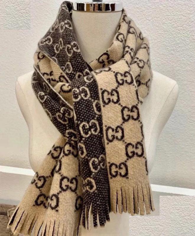 EN - Luxury GCI Scarf 018