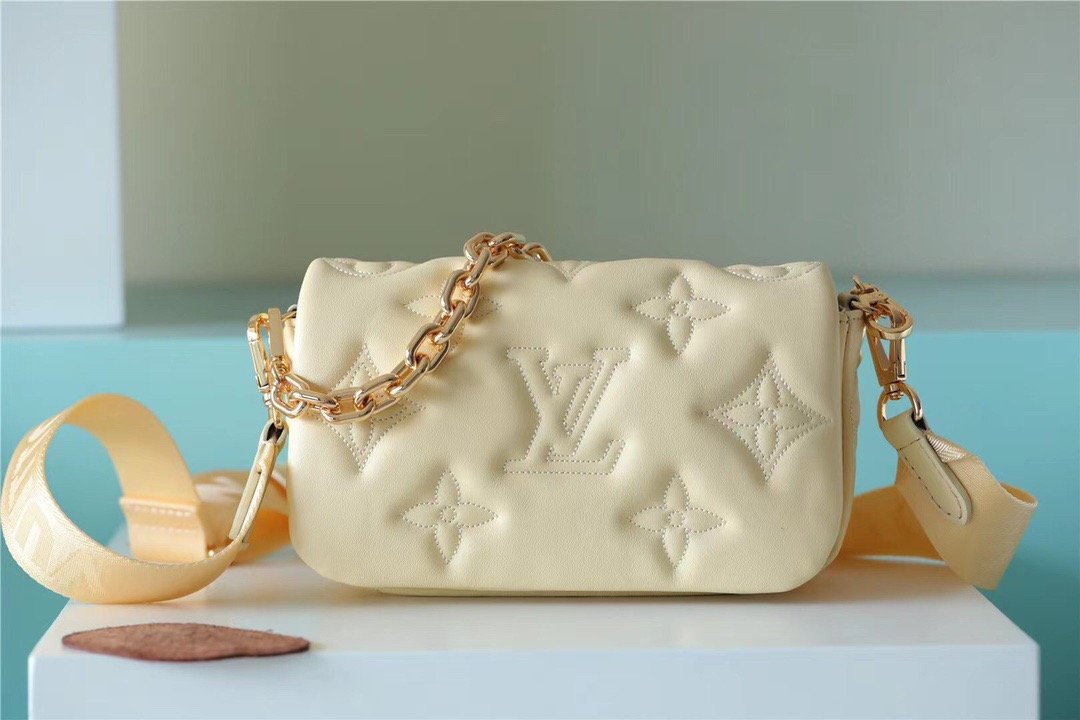 LV Wallet On Strap Bubblegram Monogram In Wallets and Small Leather Goods For Women Banane Yellow 7.9in/20cm LV M81400