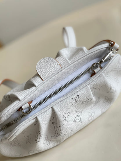 LV Scala Mini Pouch White For Women,  Shoulder And Crossbody Bags 9.1in/23cm LV M80410