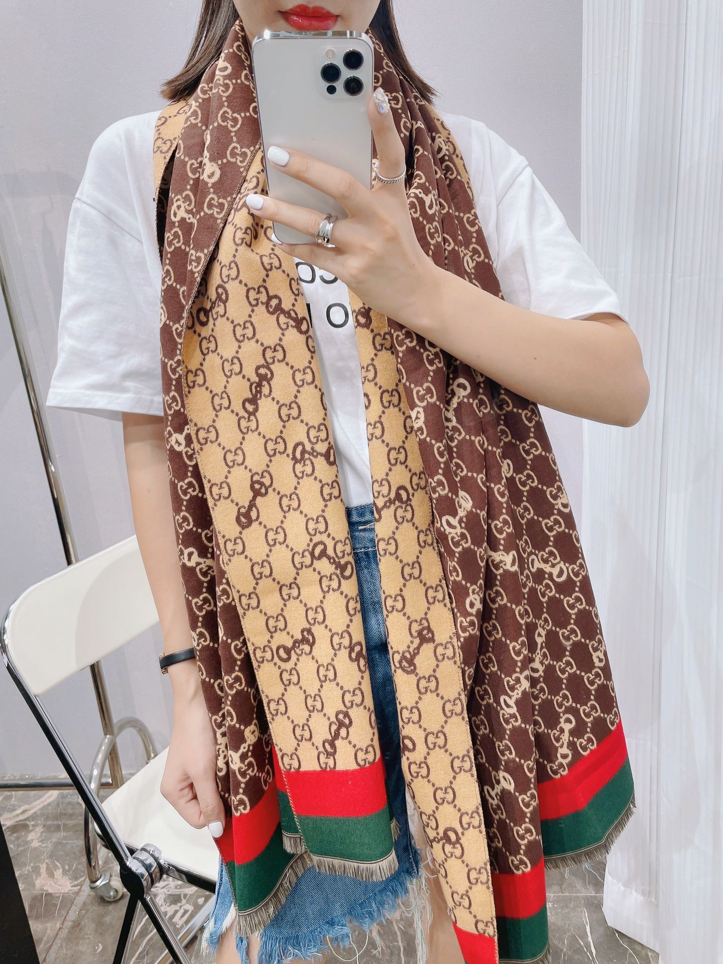 EN - Luxury GCI Scarf 013