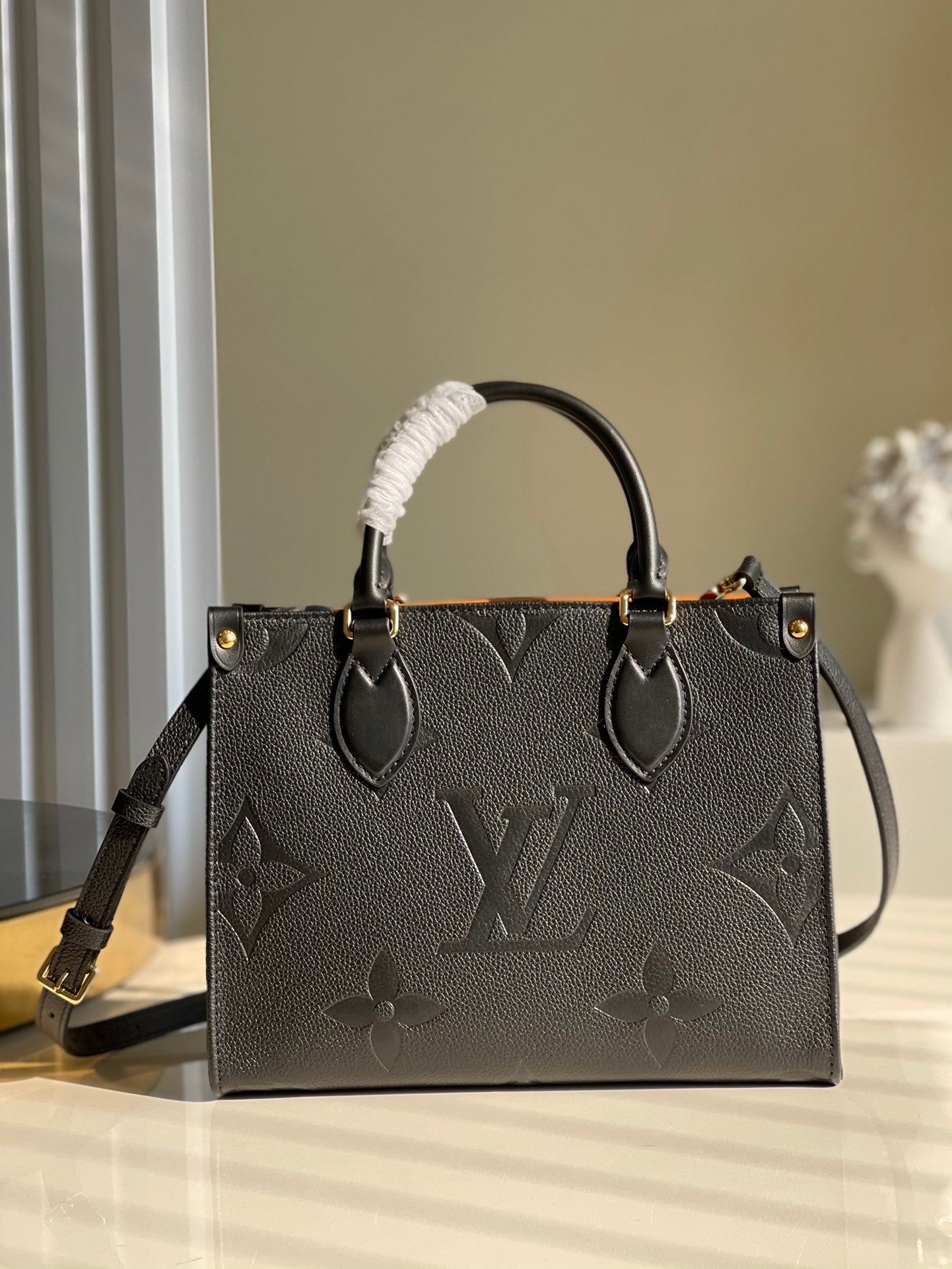 LV OnTheGo PM Tote Bag Monogram Empreinte Black For Women, Women’s Handbags, Shoulder And Crossbody Bags 9.8in/25cm LV M45653