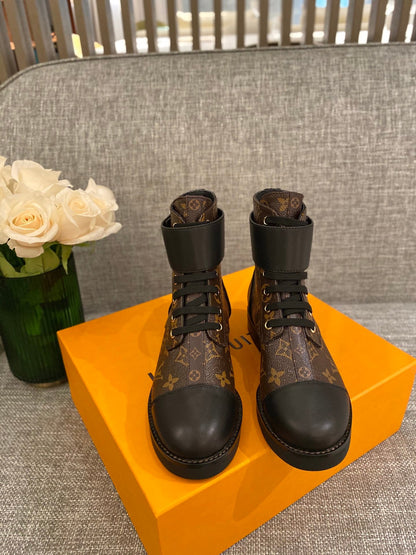 Premium  LUV BOOTS 051