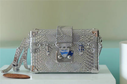 LV Petite Malle High Shiny Alligator Silver For Women,  Shoulder And Crossbody Bags 7.9in/20cm LV 