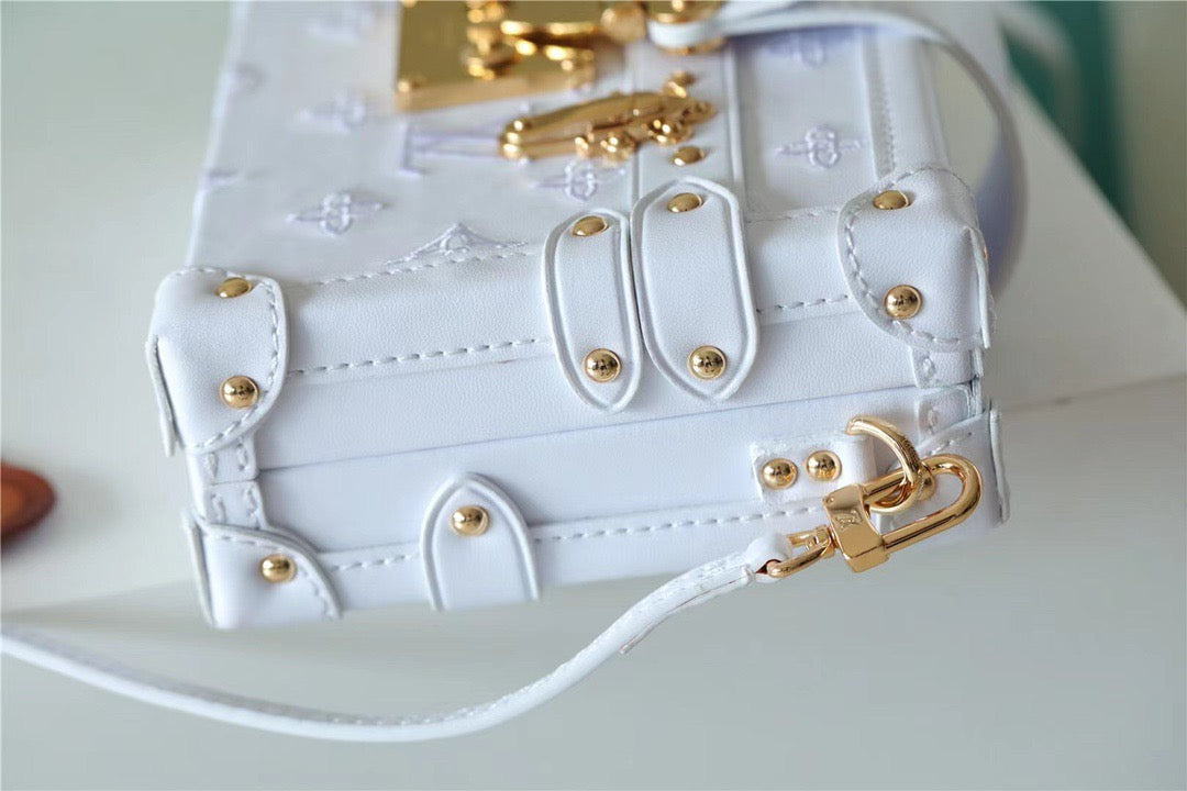 LV Petite Malle Monogram White For Women,  Shoulder And Crossbody Bags 7.9in/20cm LV M20847