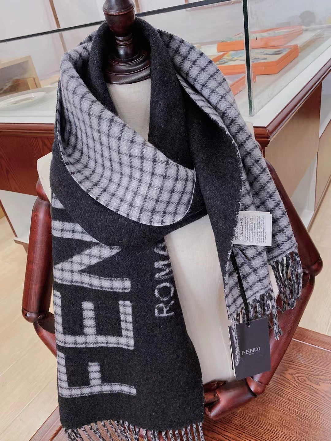 EN - Luxury FEI  Scarf 010