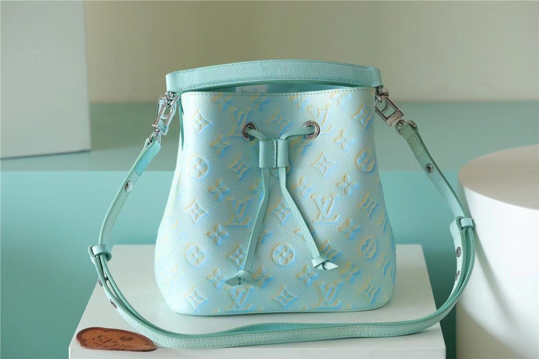 LV NeoNoe BB Monogram Empreinte Mint For Women,  Shoulder And Crossbody Bags 7.9in/20cm LV