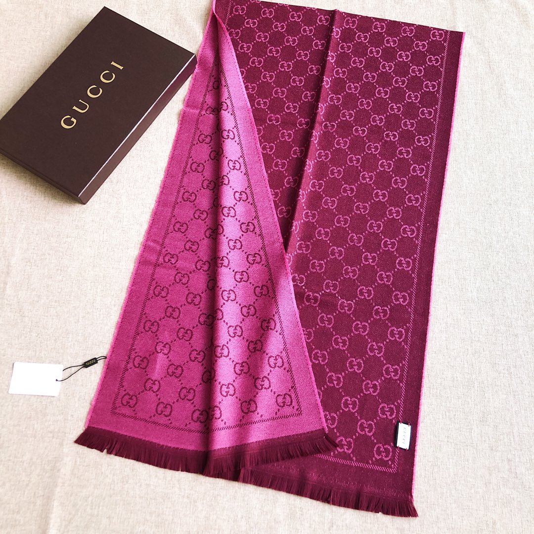 EN - Luxury GCI Scarf 012