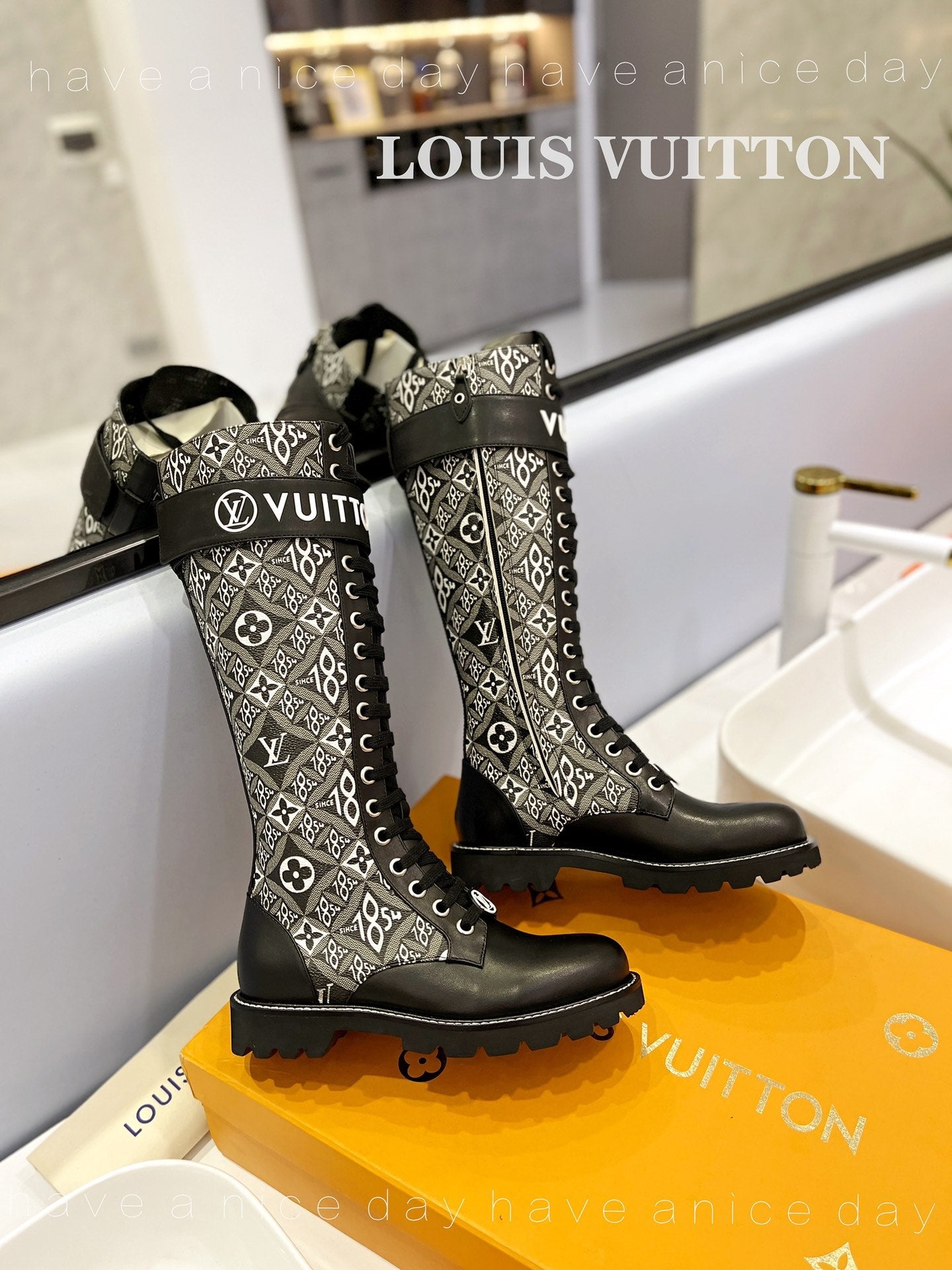 Premium  LUV BOOTS 030