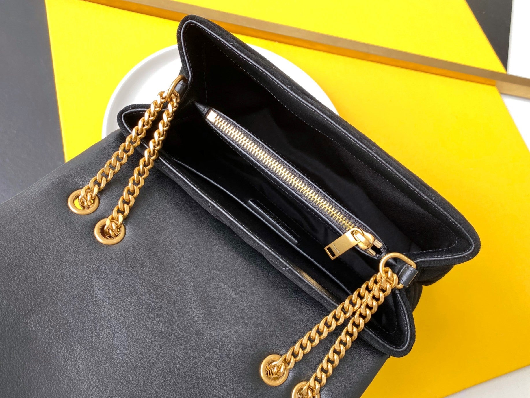 YSSL Loulou Small Chain Bag In "Y" Black With Gold Hardware For Women 9.8in/23cm YSL 4946991U8671000