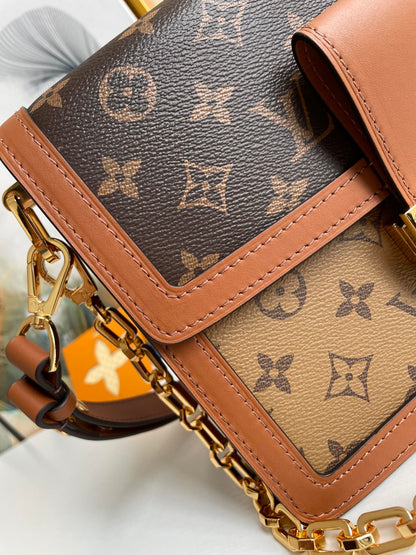 LV Dauphine MM Monogram And Monogram Reverse Canvas By Nicolas Ghesquière For The Cruise Collection,  Shoulder Bags 25cm LV M45958