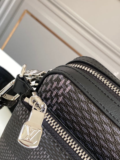 LV Trio Messenger Damier Graphite Black For Men, Bags, Shoulder And Crossbody Bags 9.8in/25cm LV N50017