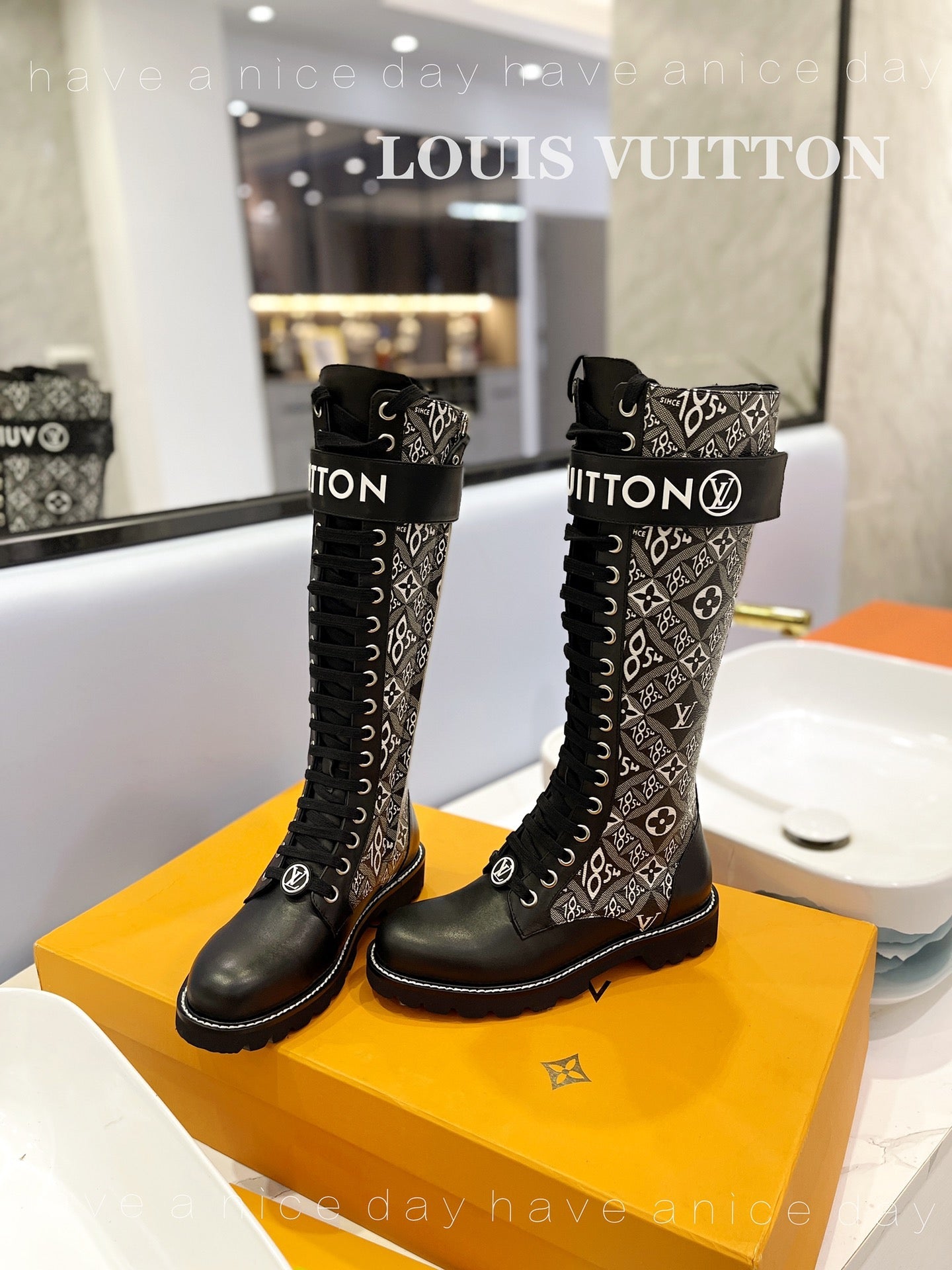 Premium  LUV BOOTS 030