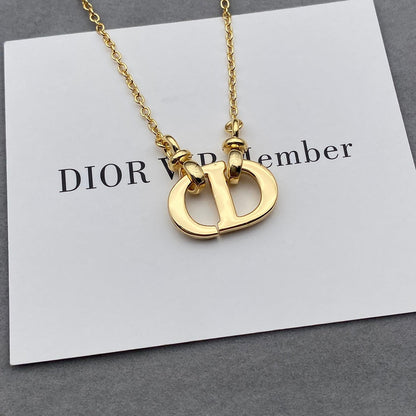 EN - Lux Necklace DIR008