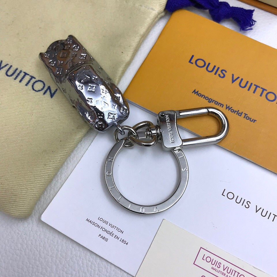 EN - Lux Keychains LUV 042